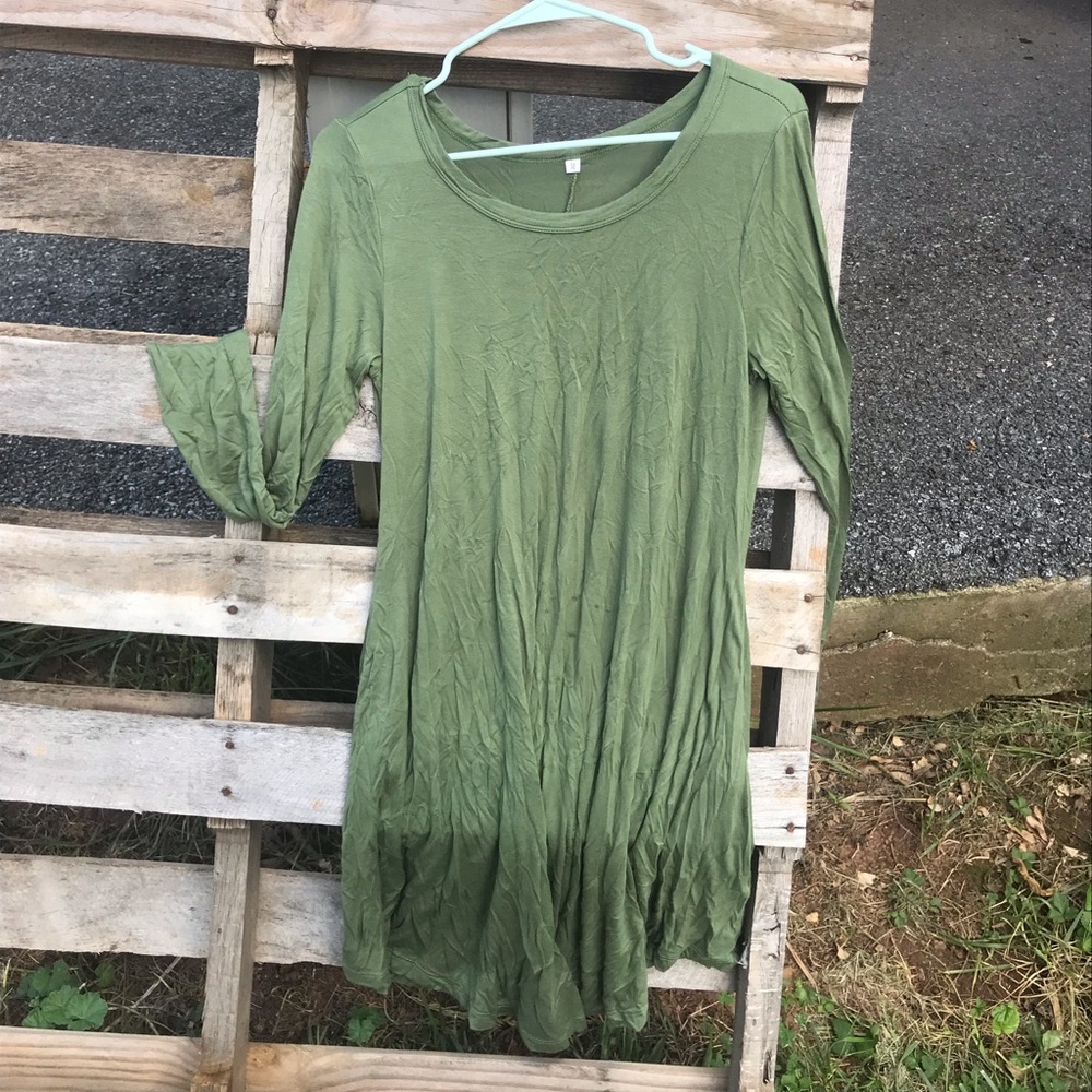 Green Slim Fit Flowy Short Dress